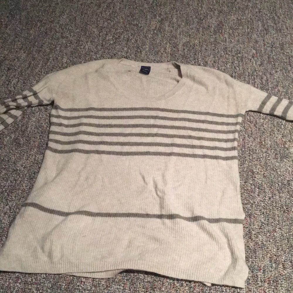 Grey sweater with grey stripes